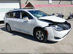 2C4RC1N79HR789079 2017 CHRYSLER PACIFICA
