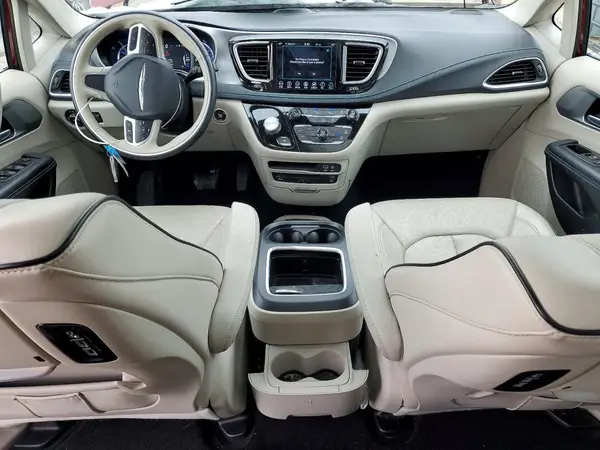 2C4RC1N79JR105377 2018 CHRYSLER PACIFICA - Image 8