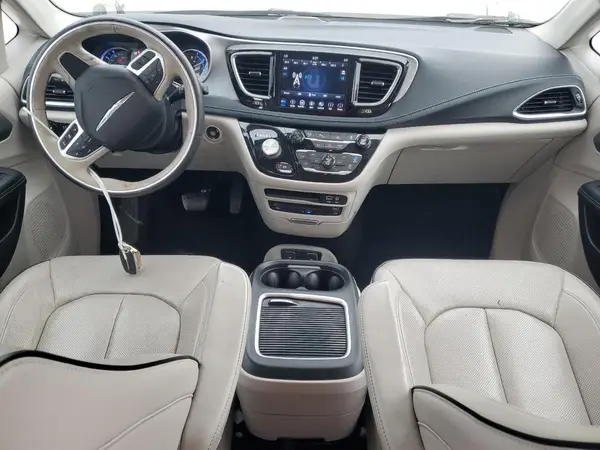 2C4RC1N79JR105542 2018 CHRYSLER PACIFICA - Image 8