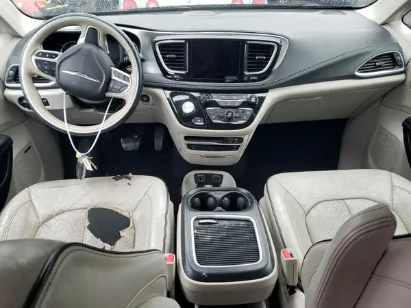 2C4RC1N79JR131154 2018 CHRYSLER PACIFICA - Image 8