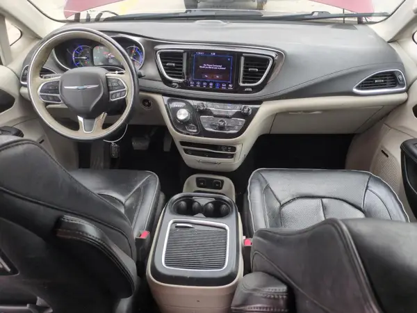 2C4RC1N79JR140372 2018 CHRYSLER PACIFICA - Image 8