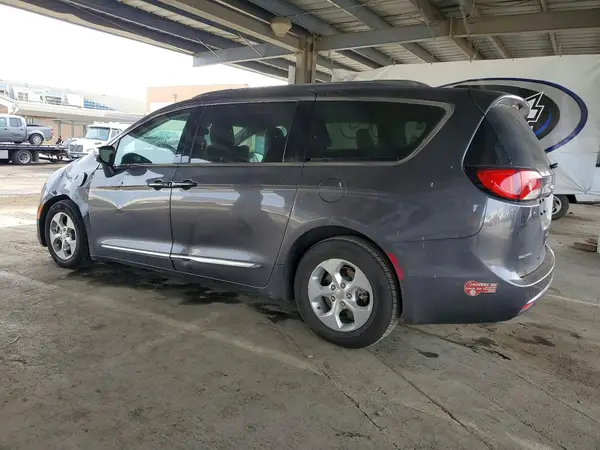 2C4RC1N79JR172724 2018 CHRYSLER PACIFICA - Image 2