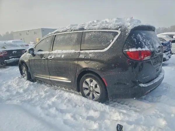 2C4RC1N79JR189295 2018 CHRYSLER PACIFICA - Image 2