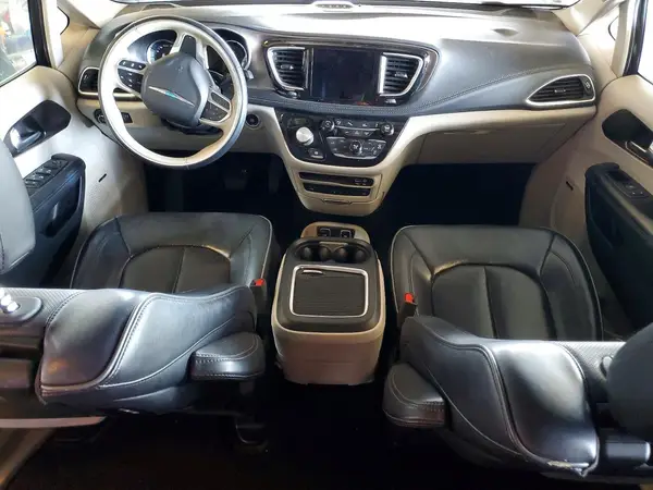 2C4RC1N79JR230136 2018 CHRYSLER PACIFICA - Image 8