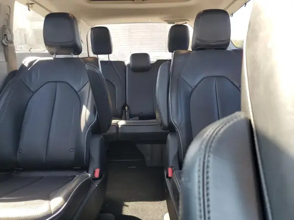 2C4RC1N79JR236535 2018 CHRYSLER PACIFICA - Image 8