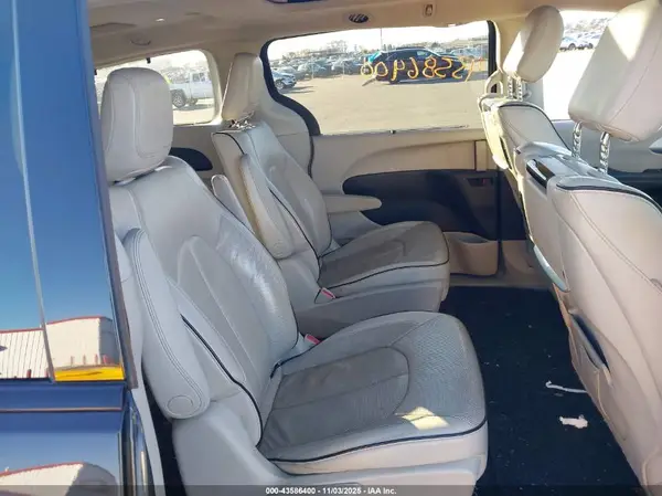 2C4RC1N79JR340622 2018 CHRYSLER PACIFICA - Image 8