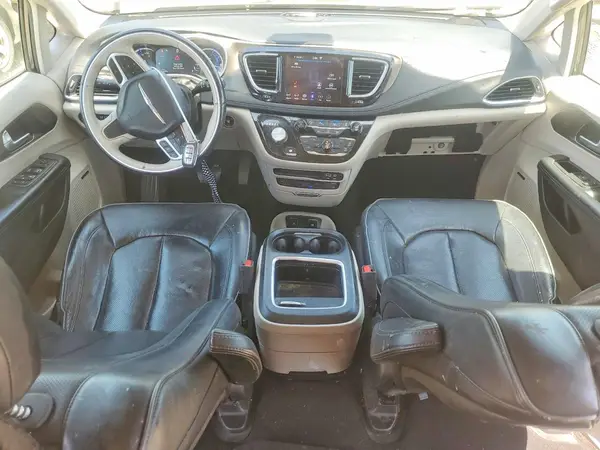 2C4RC1N79JR358845 2018 CHRYSLER PACIFICA - Image 8