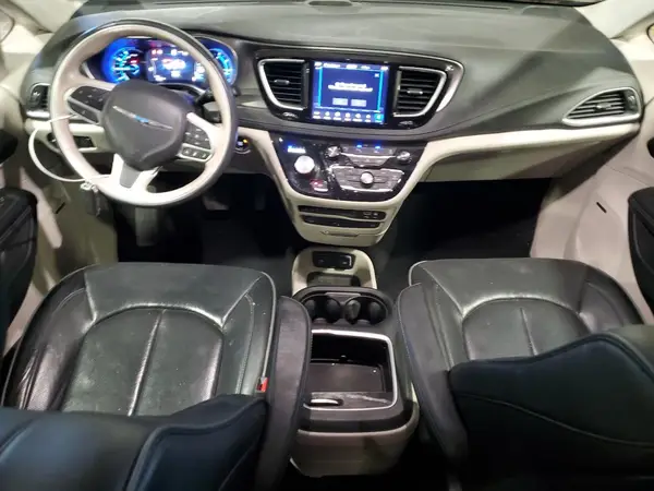 2C4RC1N79JR364564 2018 CHRYSLER PACIFICA - Image 8