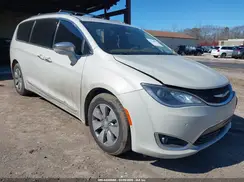 2C4RC1N79KR645457 2019 CHRYSLER PACIFICA