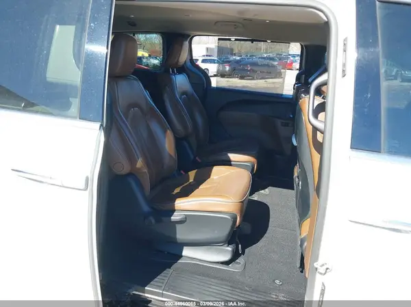 2C4RC1N79KR645457 2019 CHRYSLER PACIFICA - Image 8