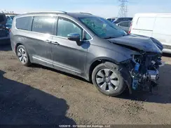 2C4RC1N79KR705902 2019 CHRYSLER PACIFICA