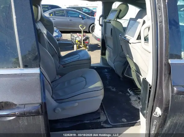 2C4RC1N79KR705902 2019 CHRYSLER PACIFICA - Image 8