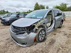 2C4RC1N7XHR679738 2017 CHRYSLER PACIFICA