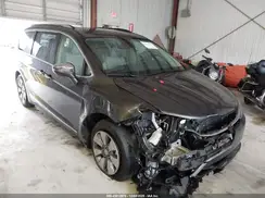 2C4RC1N7XHR709417 2017 CHRYSLER PACIFICA