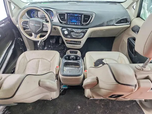 2C4RC1N7XHR739923 2017 CHRYSLER PACIFICA - Image 8