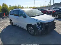 2C4RC1N7XHR753739 2017 CHRYSLER PACIFICA