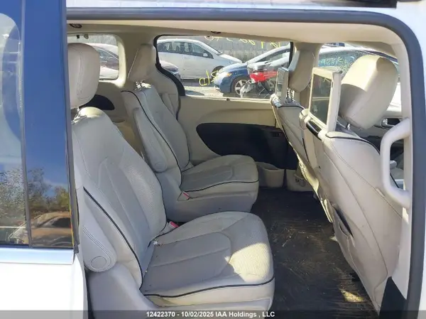 2C4RC1N7XHR753739 2017 CHRYSLER PACIFICA - Image 8