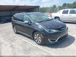 2C4RC1N7XJR105324 2018 CHRYSLER PACIFICA