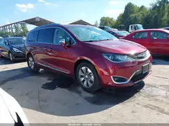 2C4RC1N7XJR152501 2018 CHRYSLER PACIFICA