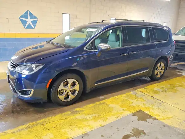 2C4RC1N7XJR183733 2018 CHRYSLER PACIFICA - Image 1