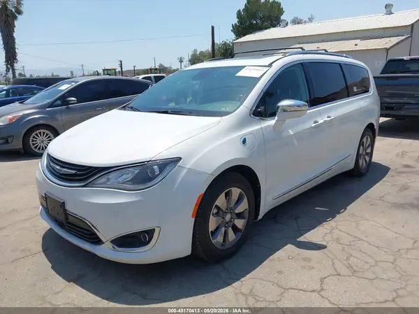 2C4RC1N7XJR212888 2018 CHRYSLER PACIFICA - Image 2
