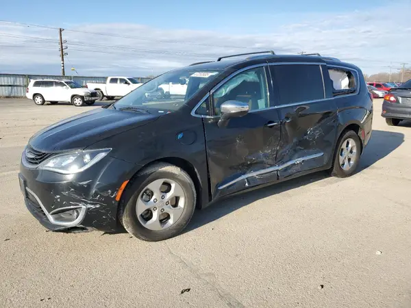 2C4RC1N7XJR230386 2018 CHRYSLER PACIFICA - Image 1