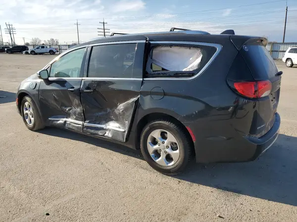 2C4RC1N7XJR230386 2018 CHRYSLER PACIFICA - Image 2