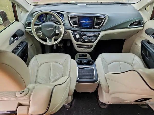 2C4RC1N7XJR359132 2018 CHRYSLER PACIFICA - Image 8