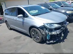 2C4RC1N7XKR705942 2019 CHRYSLER PACIFICA