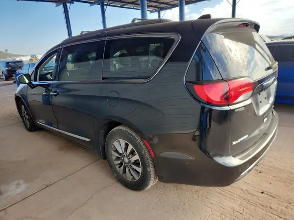 2C4RC1N7XKR706623 2019 CHRYSLER PACIFICA - Image 2