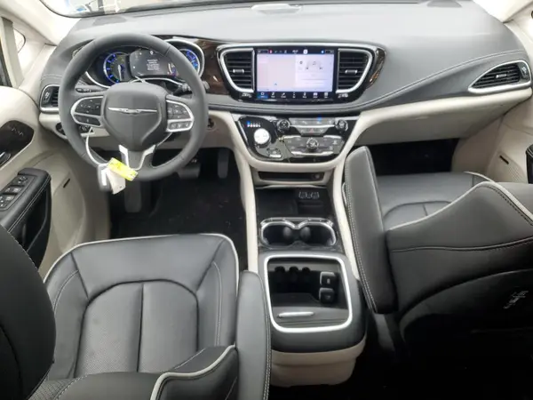 2C4RC1S70PR509892 2023 CHRYSLER PACIFICA - Image 8