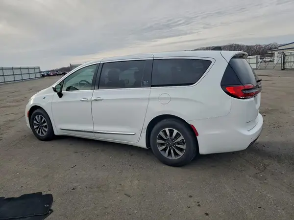 2C4RC1S70PR527213 2023 CHRYSLER PACIFICA - Image 2