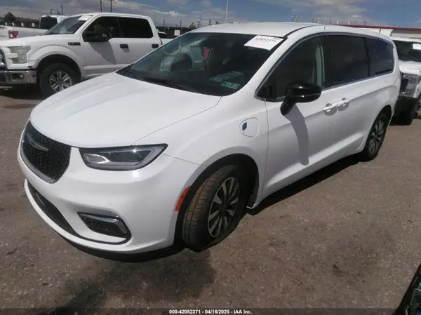 2C4RC1S70RR103985 2024 CHRYSLER PACIFICA - Image 2