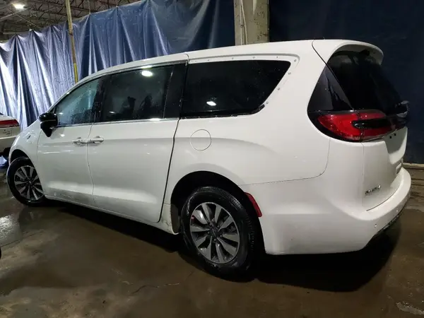 2C4RC1S70RR123704 2024 CHRYSLER PACIFICA - Image 2
