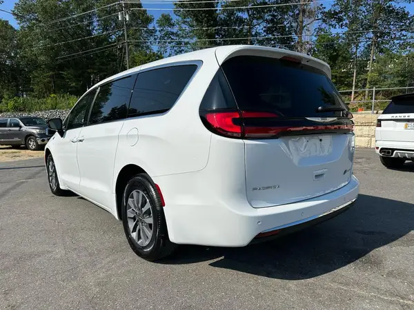 2C4RC1S70SR565422 2025 CHRYSLER PACIFICA - Image 2