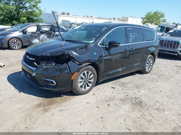 2C4RC1S70SR573858 2025 CHRYSLER PACIFICA - Image 2