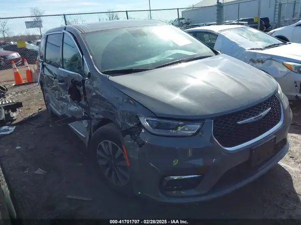 2C4RC1S71NR143650 2022 CHRYSLER PACIFICA - Image 1