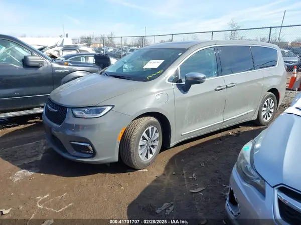 2C4RC1S71NR143650 2022 CHRYSLER PACIFICA - Image 2