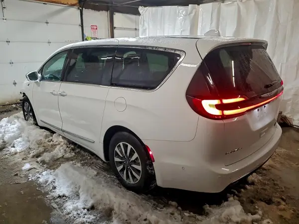 2C4RC1S71NR213809 2022 CHRYSLER PACIFICA - Image 2