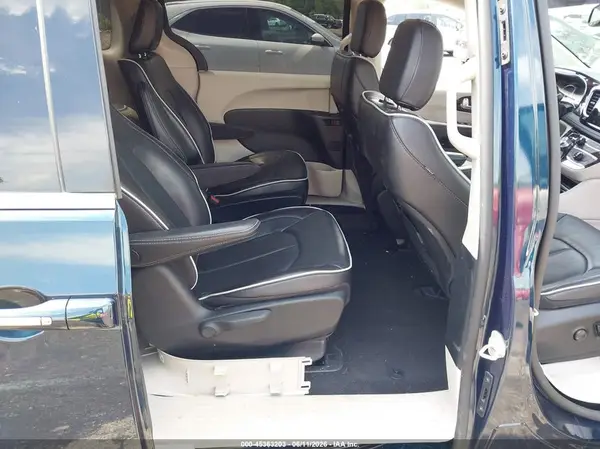 2C4RC1S71PR592569 2023 CHRYSLER PACIFICA - Image 8