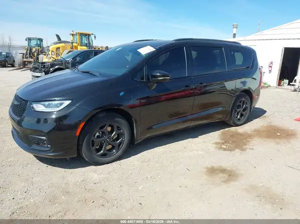 2C4RC1S71RR103140 2024 CHRYSLER PACIFICA - Image 2
