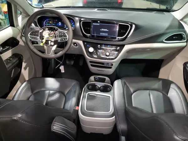 2C4RC1S71RR130659 2024 CHRYSLER PACIFICA - Image 8