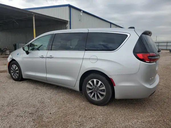 2C4RC1S71RR157120 2024 CHRYSLER PACIFICA - Image 2