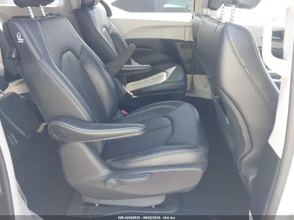2C4RC1S71RR174452 2024 CHRYSLER PACIFICA - Image 8