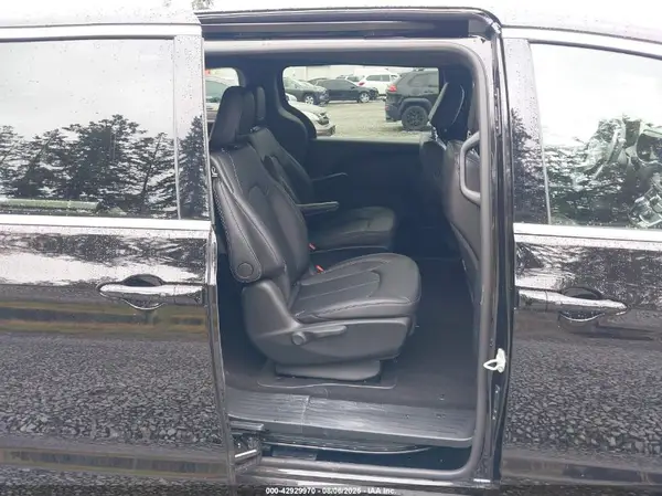 2C4RC1S71SR549956 2025 CHRYSLER PACIFICA - Image 8