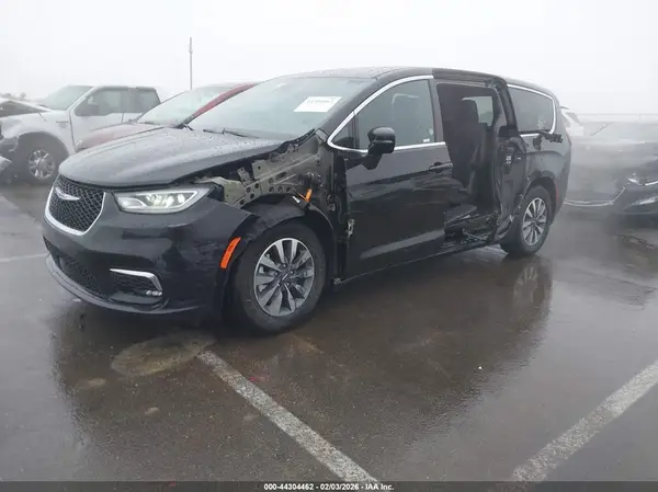 2C4RC1S71SR572332 2025 CHRYSLER PACIFICA - Image 2
