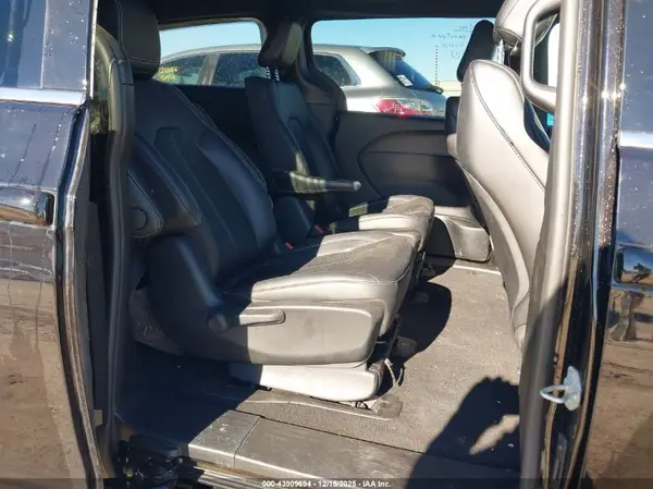 2C4RC1S71SR577322 2025 CHRYSLER PACIFICA - Image 8