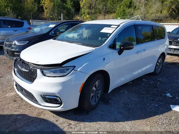2C4RC1S71SR577384 2025 CHRYSLER PACIFICA - Image 2