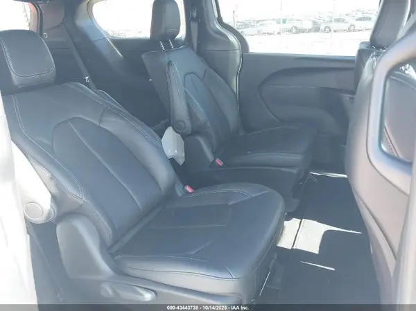 2C4RC1S71SR589261 2025 CHRYSLER PACIFICA - Image 8