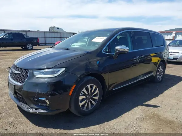 2C4RC1S72PR614367 2023 CHRYSLER PACIFICA - Image 2